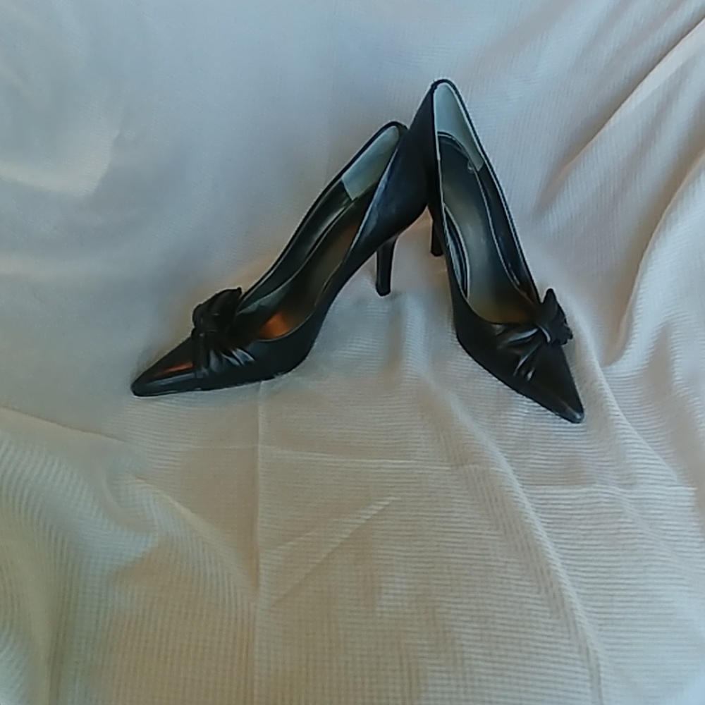 Nine West Black pumps